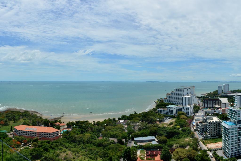 Peak Towers Condominium Pattaya Exterior photo