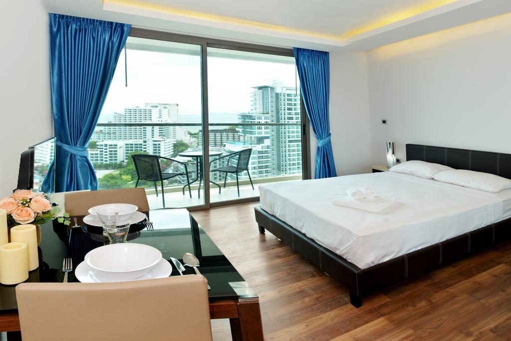Peak Towers Condominium Pattaya Exterior photo